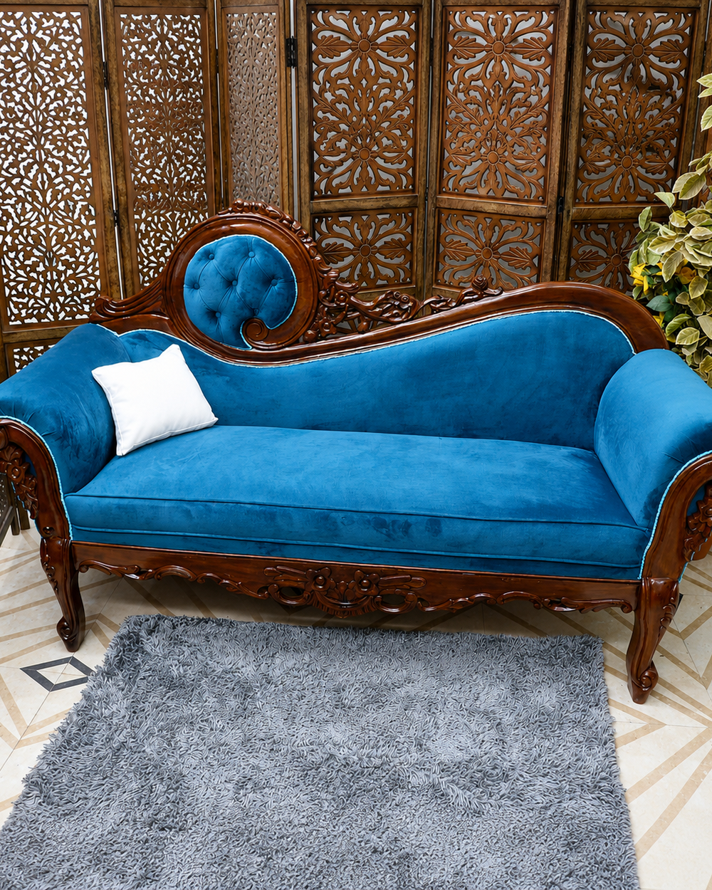 Hand Carved Canapé Teak Wood Victorian Style Sofa Couch