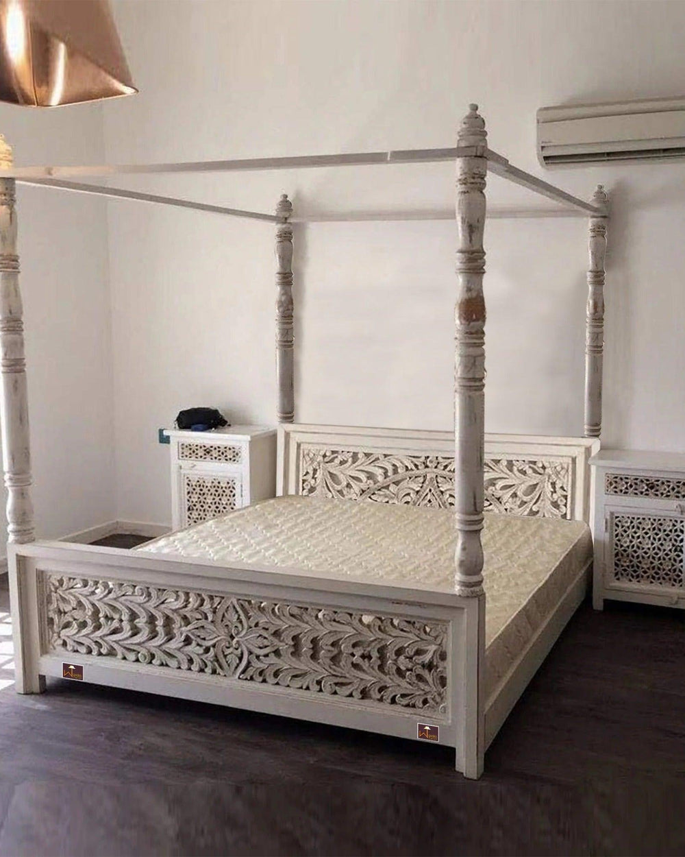 Wooden Handicraft Carved Mango Wood Poster Bed Queen Size (Antique White Finish) - WoodenTwist
